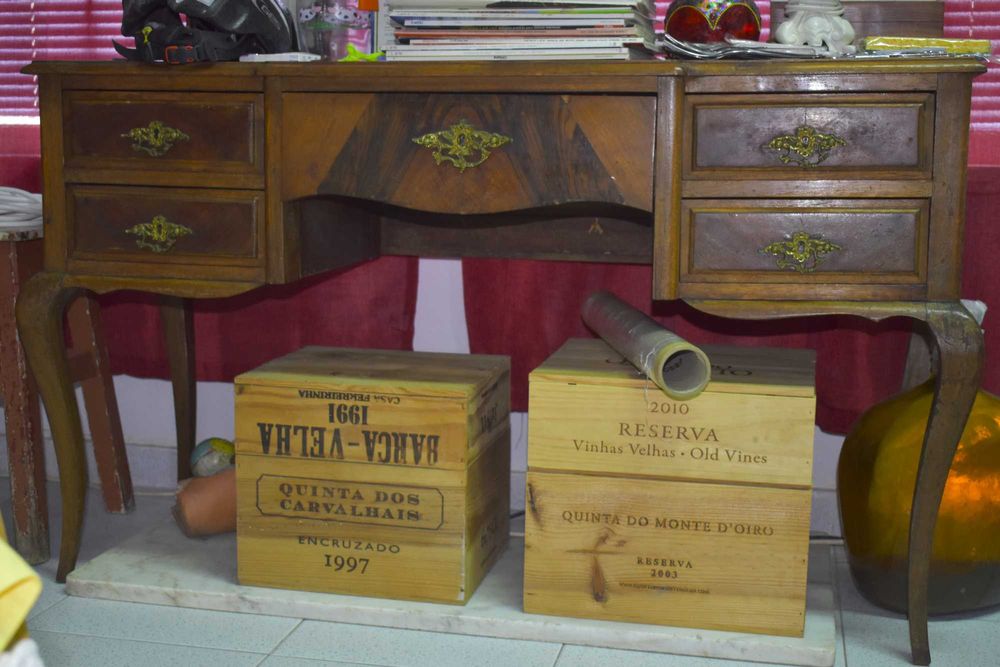 Toucador Queen Anne em madeira com 5 gavetas