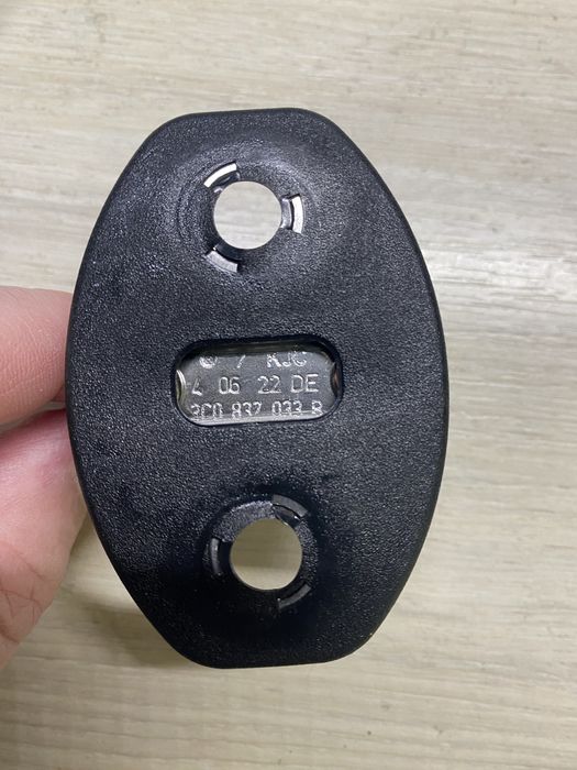 петля замка дверей ауді Q5, sq5 2018-2024