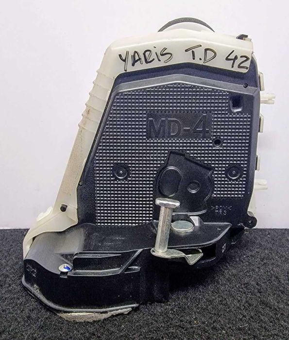 Fechadura / Fecho Porta Trás Direito - TOYOTA YARIS