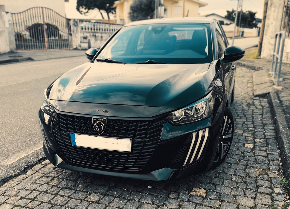 Peugeot e-208 | 2025 | 12.000 km | COMO NOVO