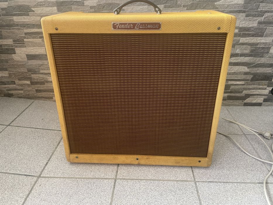 Gear estudio, Fender Stratocaster, Amp Marshall, vários pedais