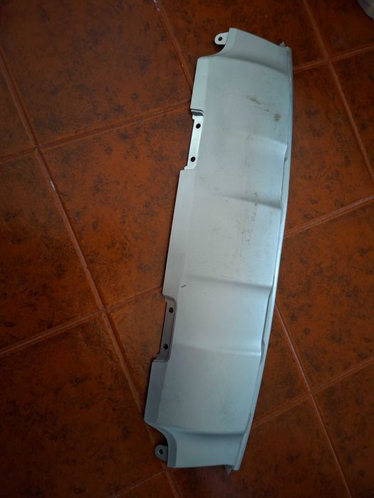 Saia do para-choques traseiro Volvo XC60 2017 original usado