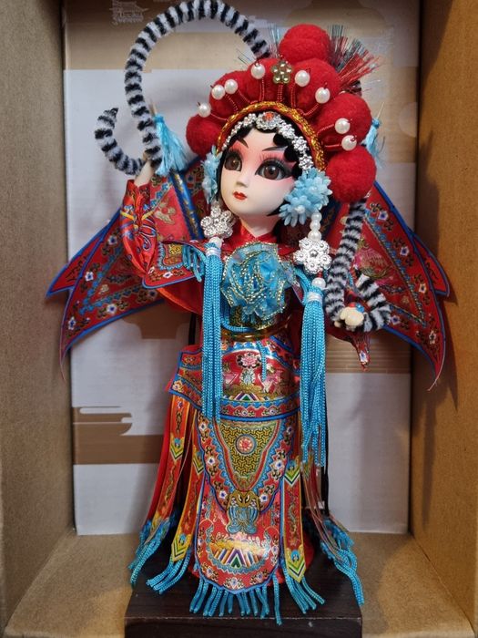 Lalka laleczka figurka chińska nowa