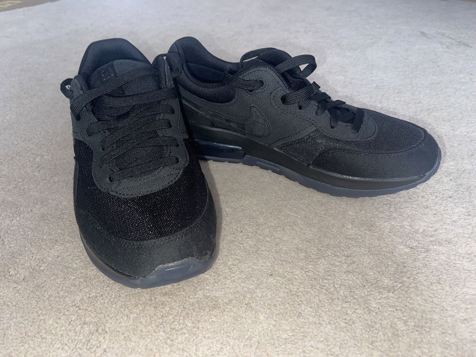 Кросівки Nike AIR MAX MOTIF