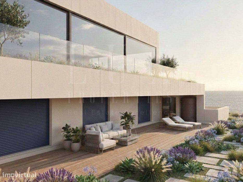 Moradia T4 com Piscina Infinita e Vista Deslumbrante sobre o Mar | ...