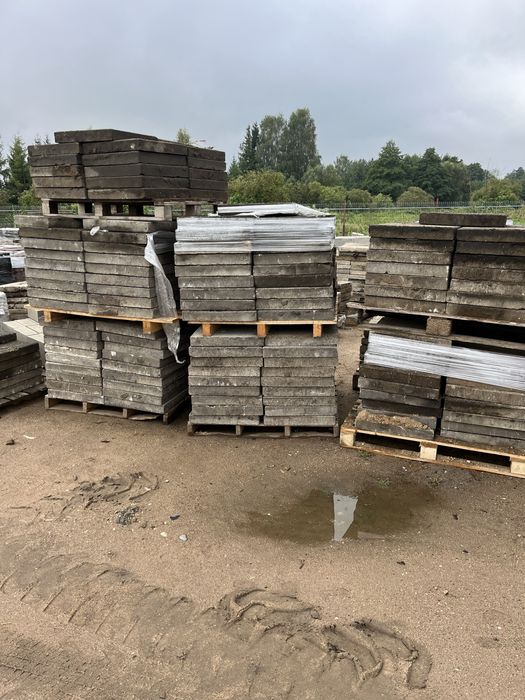 Plytki chodnikowe 50x50x7.