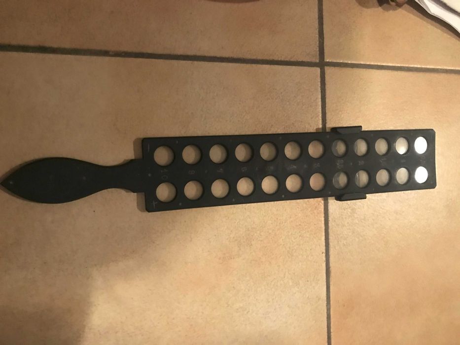 Kompletna kaseta do doboru okularów z soczewkami.