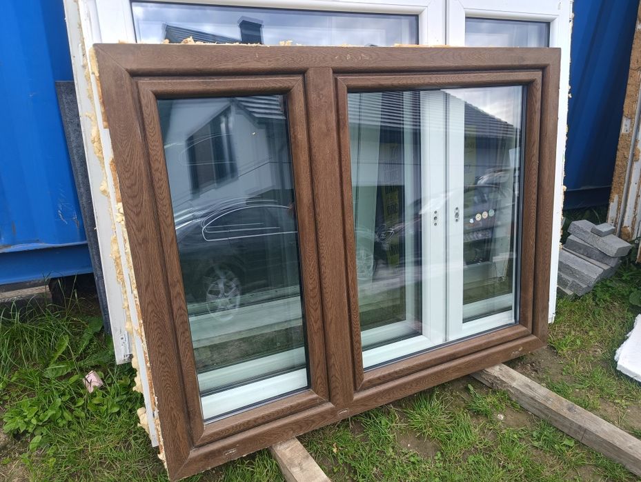 Okno 148x114 orzech plastikowe rozwierno uchylne dwukwaterowe