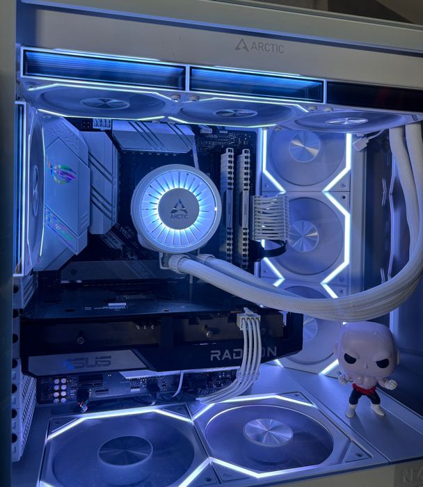 PC Gaming White RGB – Ryzen 5 5600X + RX 6600XT | Estético + Performance