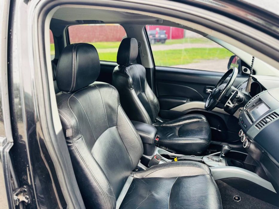 Mitsubishi Outlander XL Міцубісі Аутлендер Мицубиси Аутлендер Офіційна