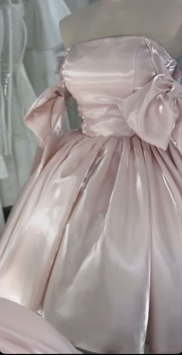 Випускна сукня