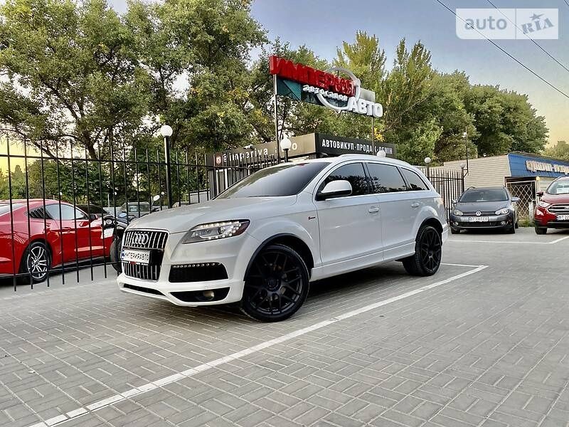 Продам Ауди Q7 2014г