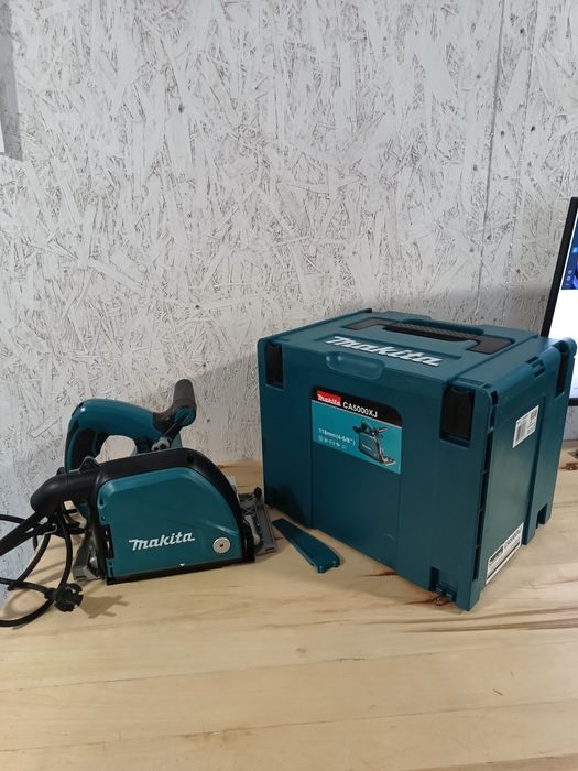 Фрезер-пазоріз для алюмінію Makita CA5000XJ

Makita