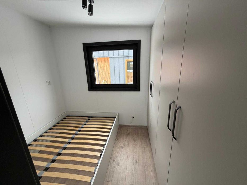 Nowoczesny Domek Modułowy Premium (8x3,2m) – Gotowy do Zamieszkania!