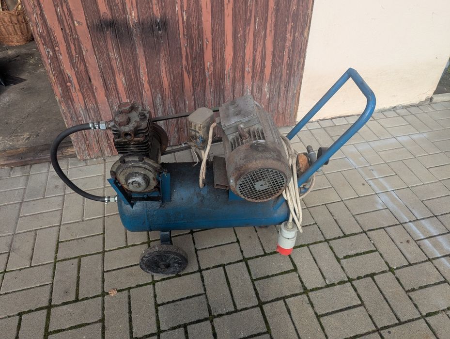 Kompresor 2 tłokowy