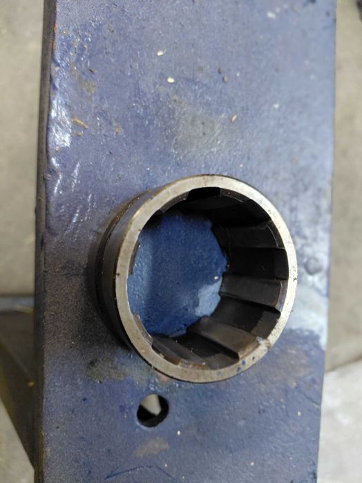 Tuleja 0.427.3251.0 skrzyni biegów Same, Deutz