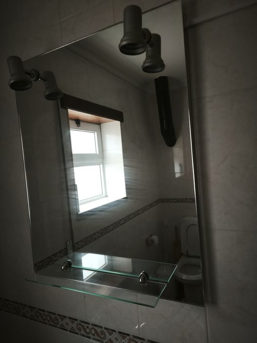 Móvel duplo de casa de banho com espelhos