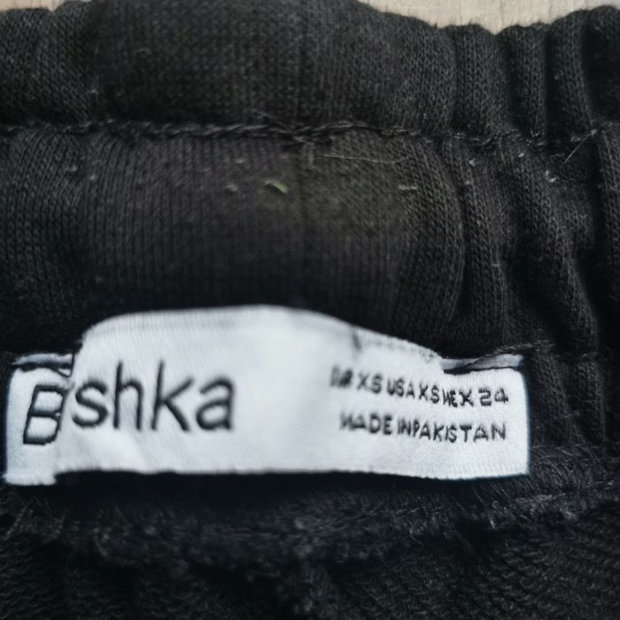 Spodnie dresowe r. XS Bershka