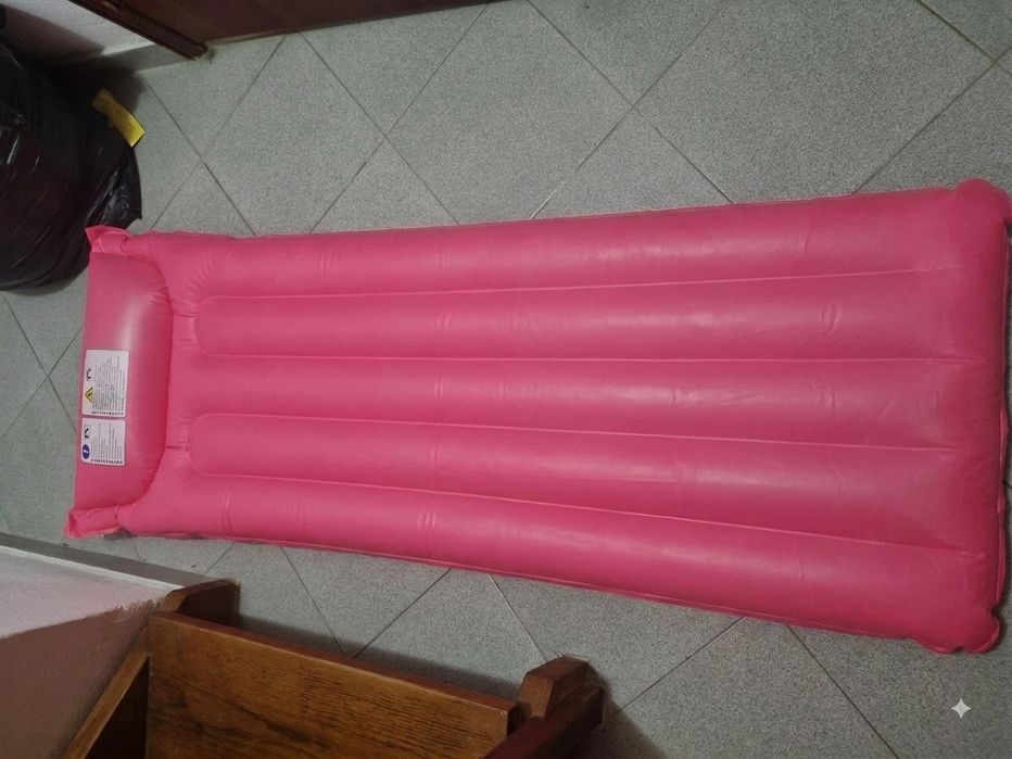 Colchão Insuflável de Piscina Rosa
