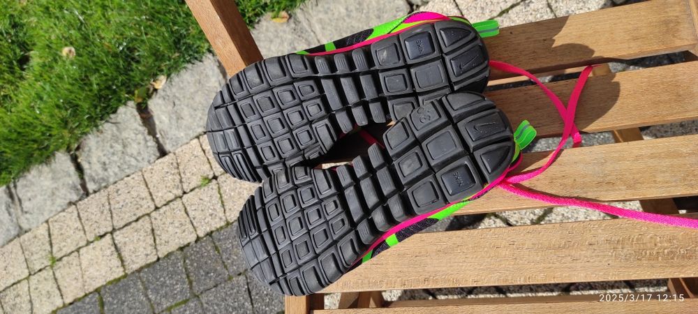 Lekkie buty Nike  40  do biegania