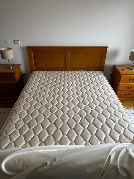Cama Casal + Moveis