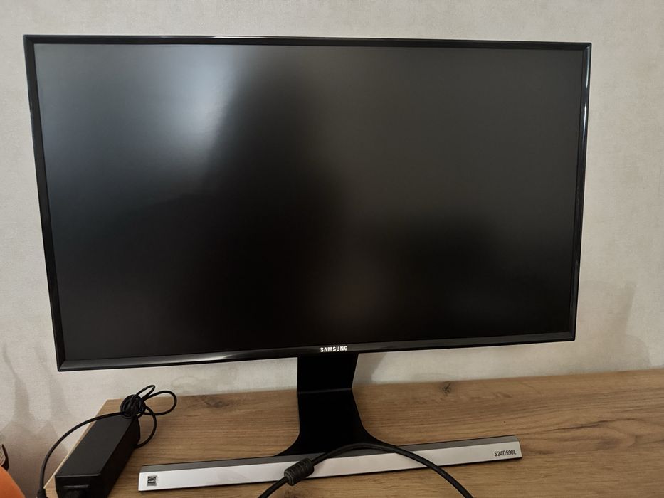 Монитор 23.6" Samsung S24D590PL