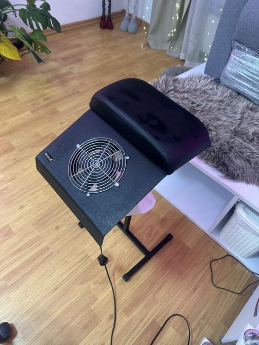 Витяжка педикюрна