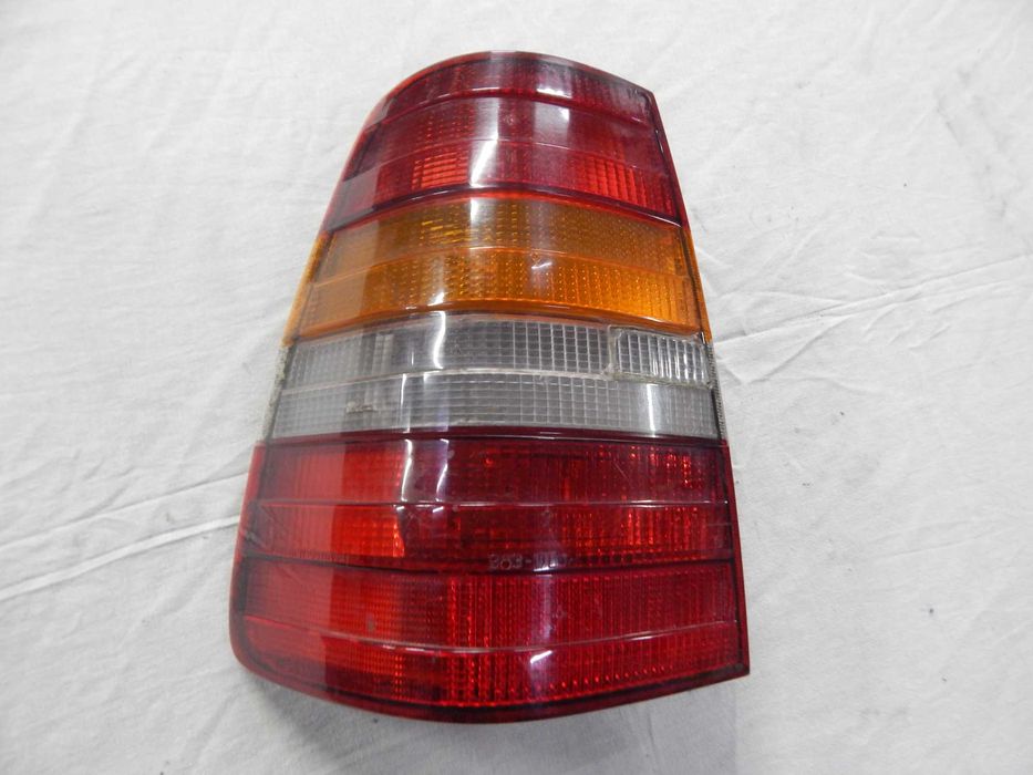 lampa tylna lewa mercedes w 124 kombi