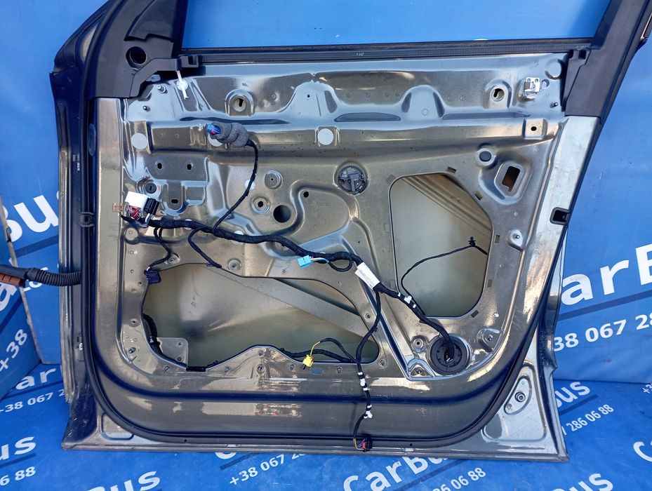 Двері праві Audi E Tron передні Двери Дверь правая Ауди T Трон а tron