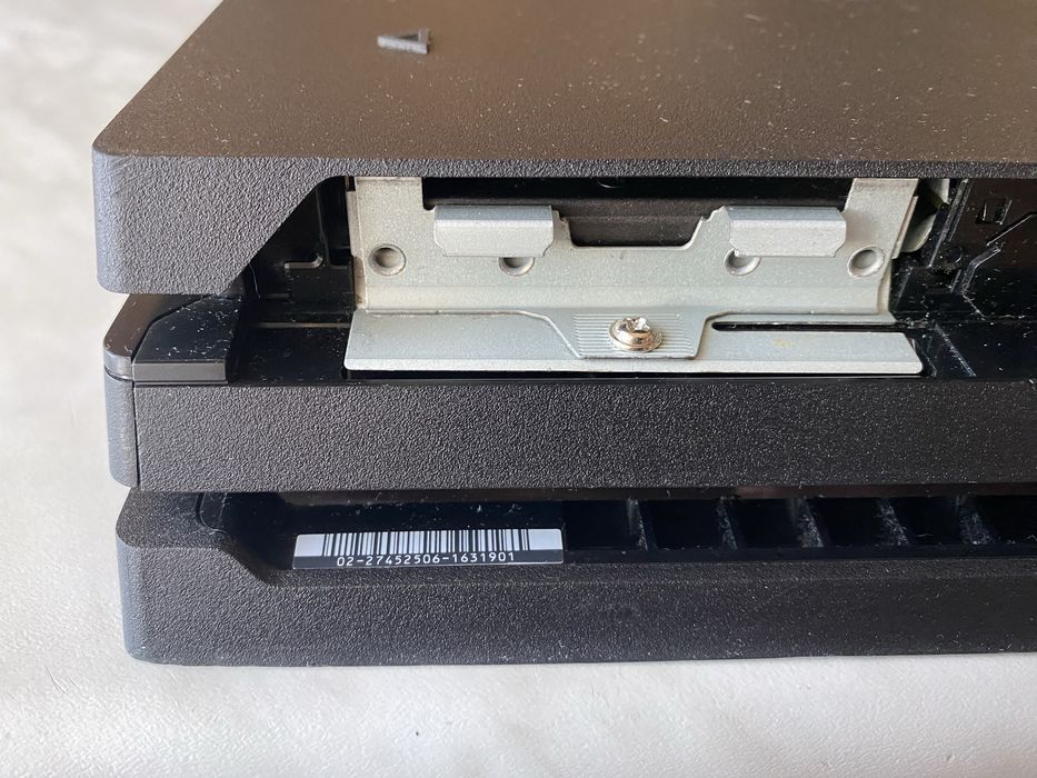 Консоль PS4 Pro 1 Tb