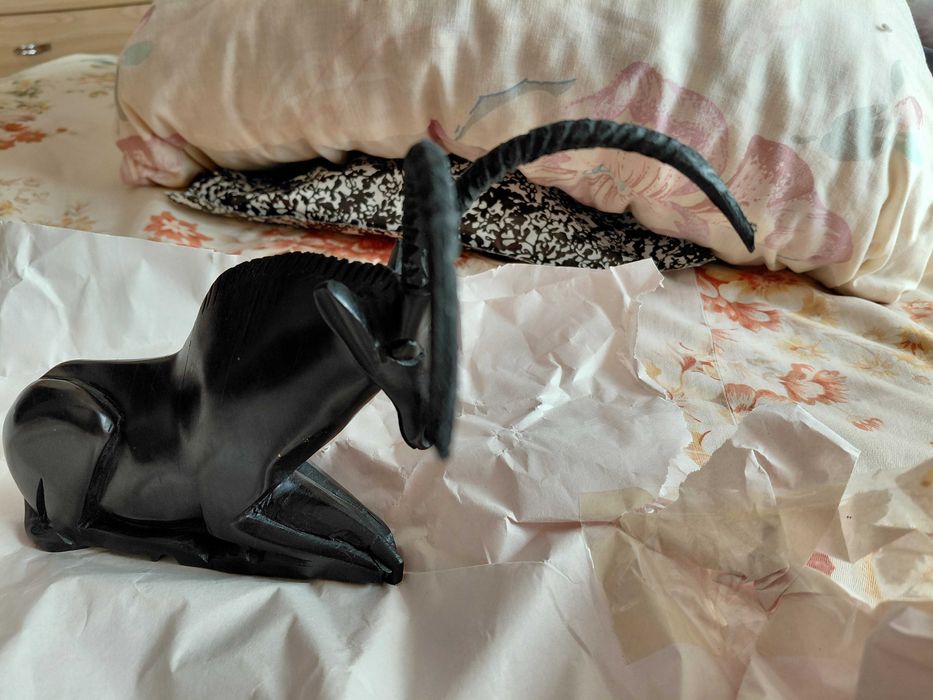 Estátuas Antílope Barro Preto