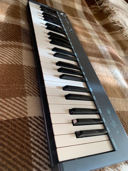 Синтезатор CME (M-Key)