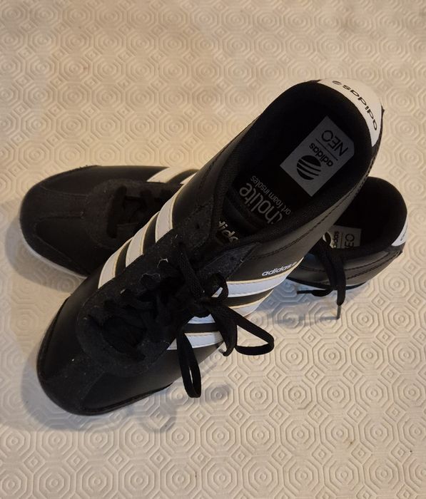 Adidas NEO Black and White (tamanho 42)