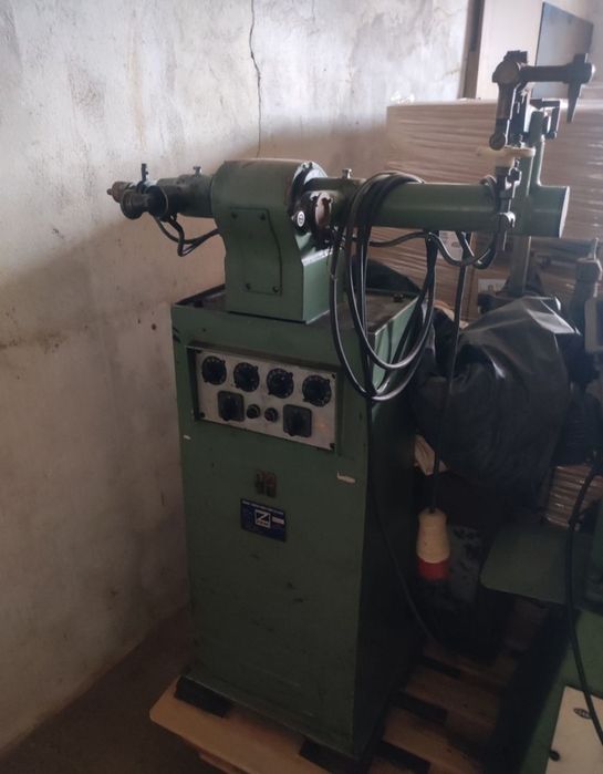 Máquina para a indústria do calçado