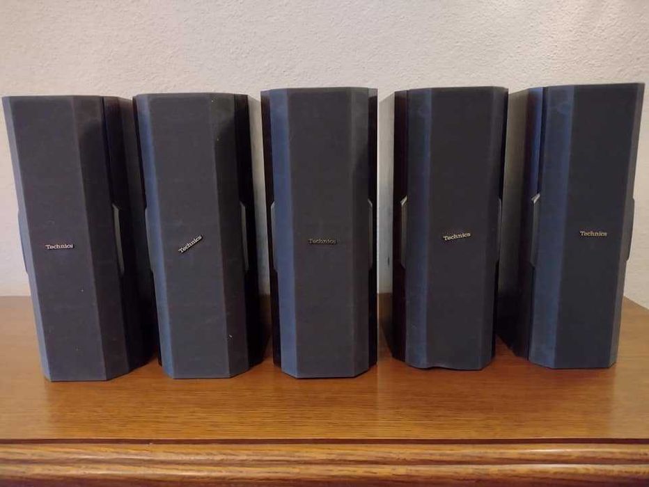 KINO DOMOWE: aplituner, odtwarzacz CD, subwoofer, kolumny