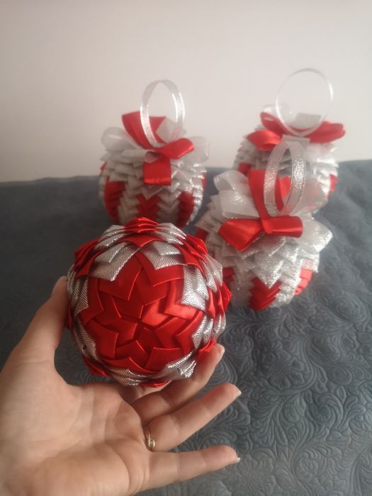 Zestaw 4 bombek ze wstążki rękodzieło