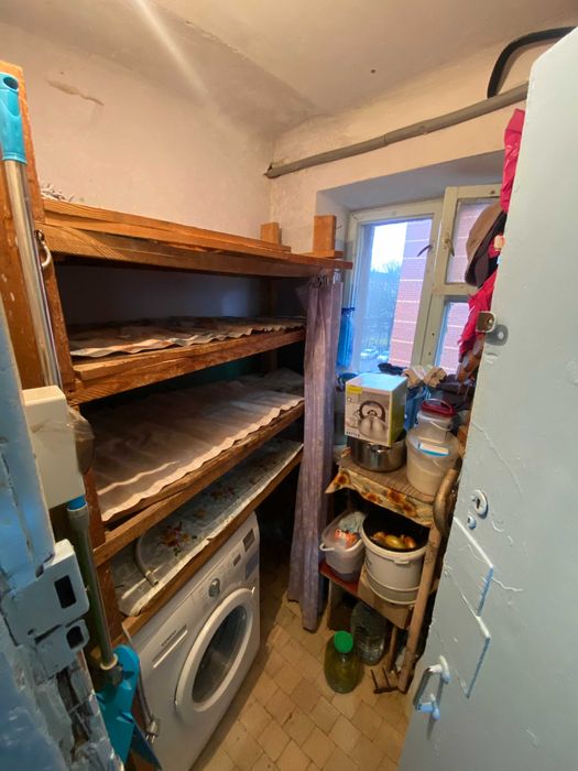 Продаж кімнати з виглядом на ХНУ. Лакомий шматочок на ринку VS