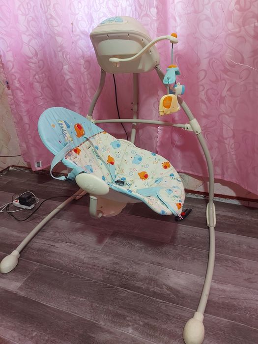 Колиска дитяча автоматична