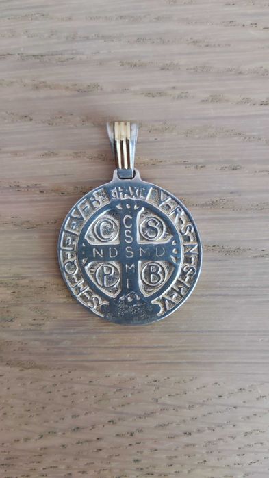 Medalhão de São Bento Prata