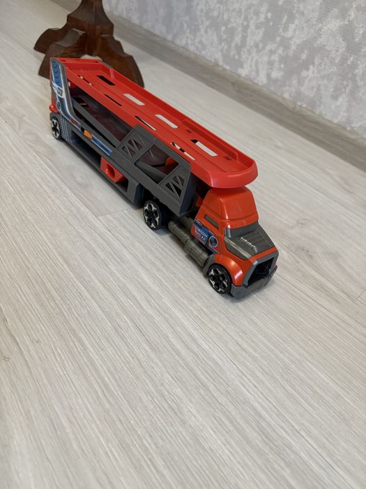 Автовоз стреляющий машинками Hot Wheels