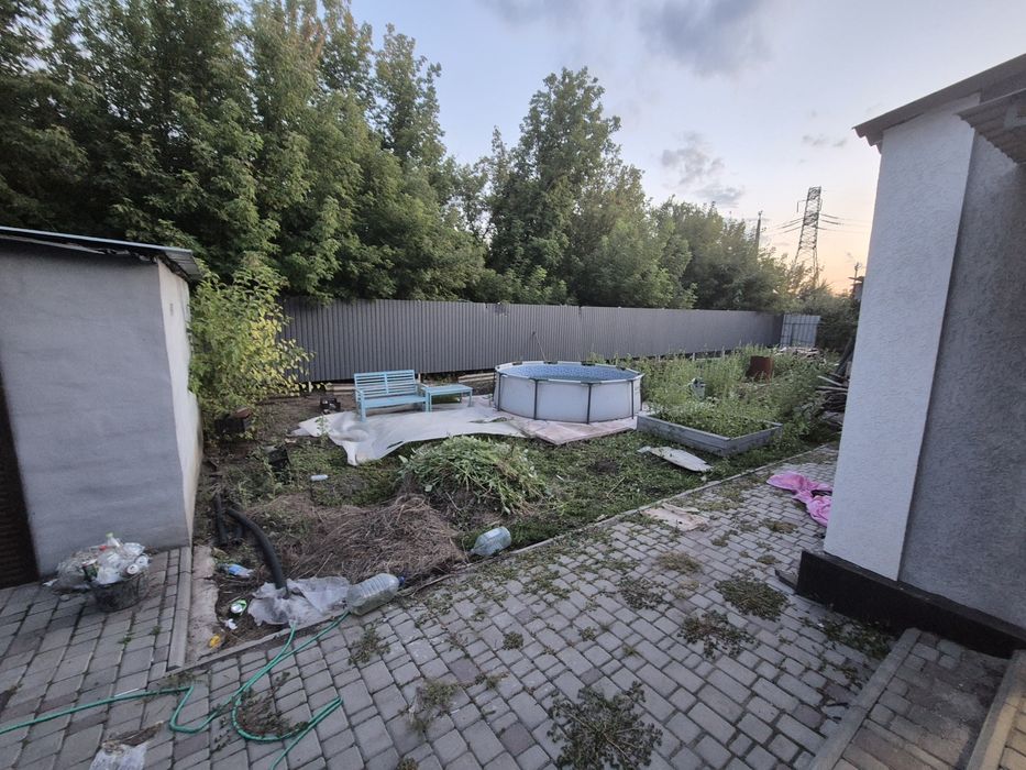 Продаж будинку біля взуттєвої фабрики