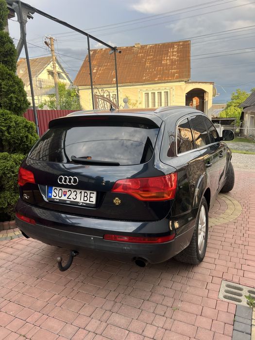 AUDI Q7 нерозмитнена