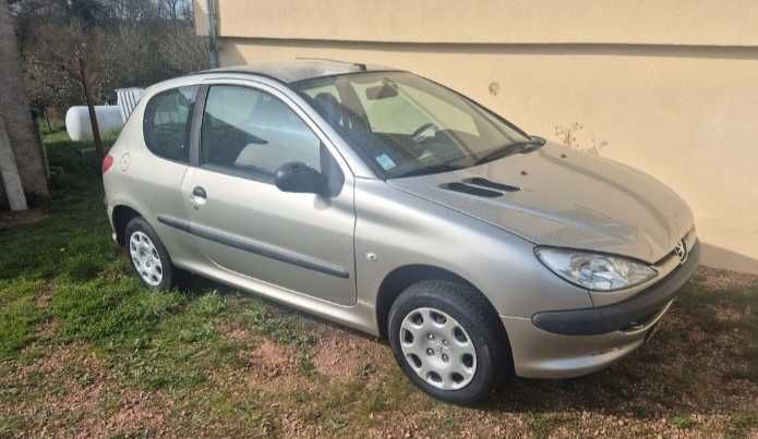 Alugo carros usados impecáveis