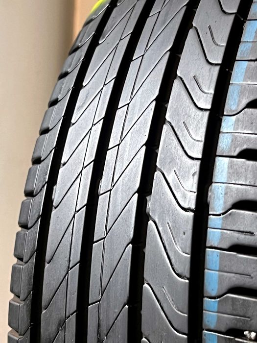 Pneus Continental Ultra Contact EV - 215/60/17 - Como NOVOS