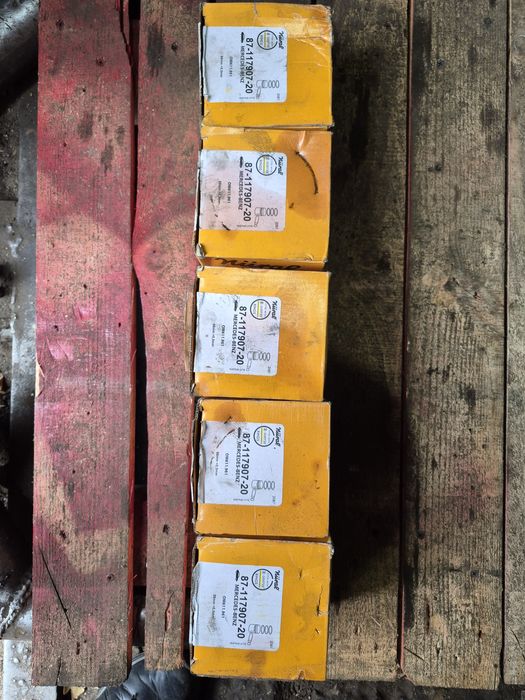 Поршня Mercedes 2.7cdi