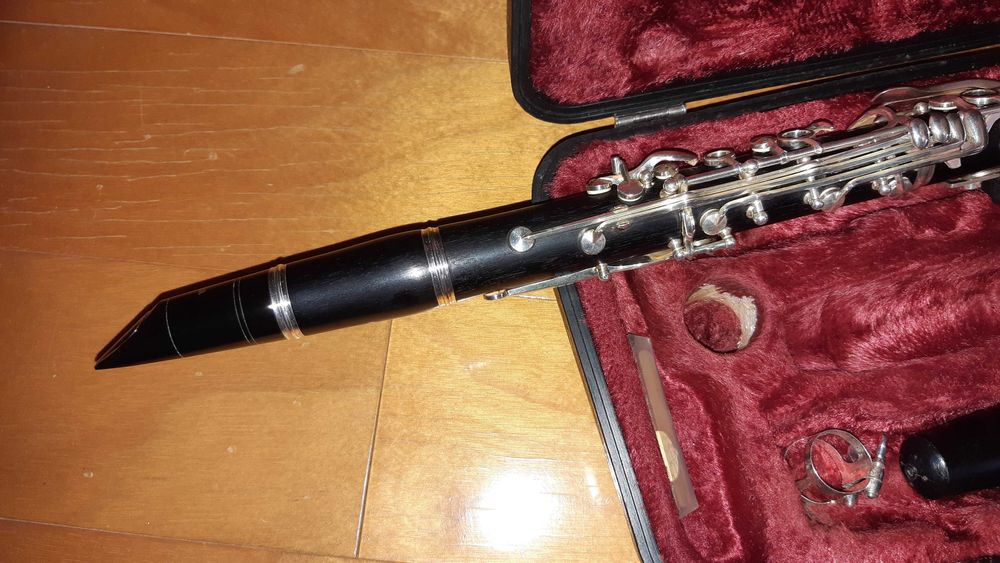 Clarinete Sib Yamaha  YCL  64  Japan ( chaves prateadas)