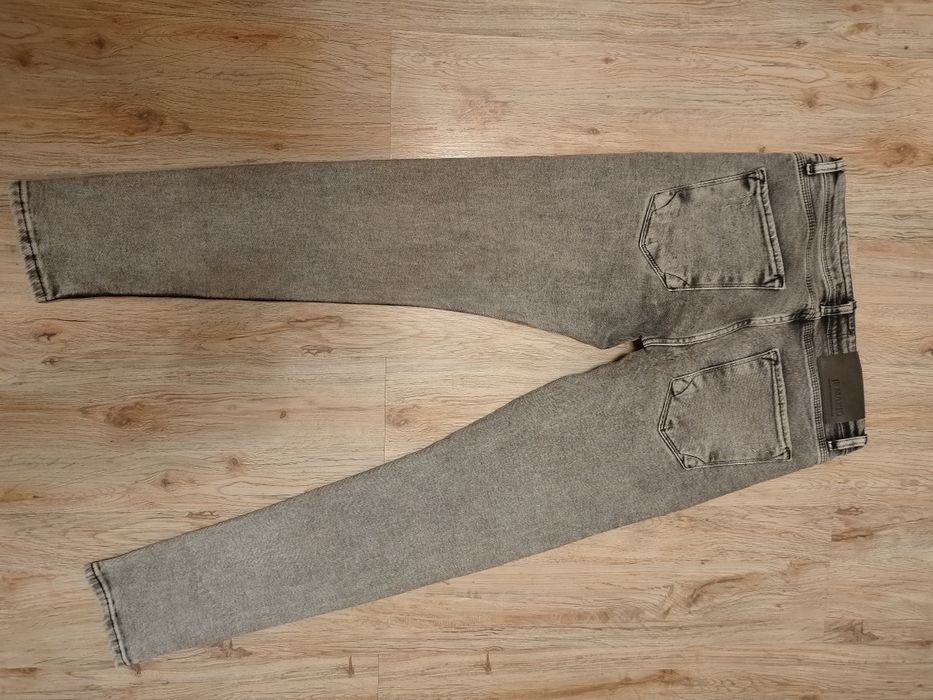 Чоловічі джинси.