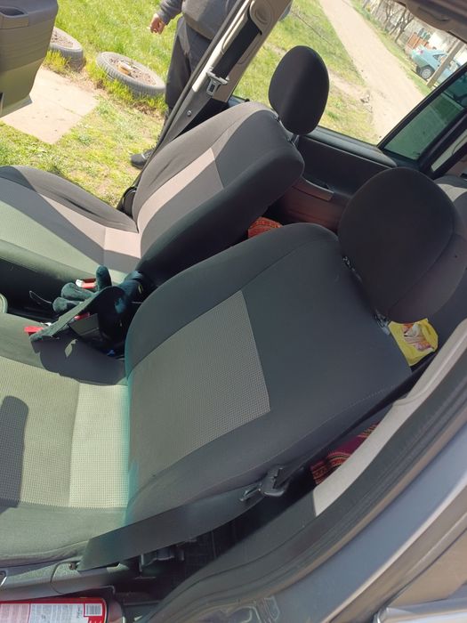 Opel Zafira А 2004 1.6 бензин