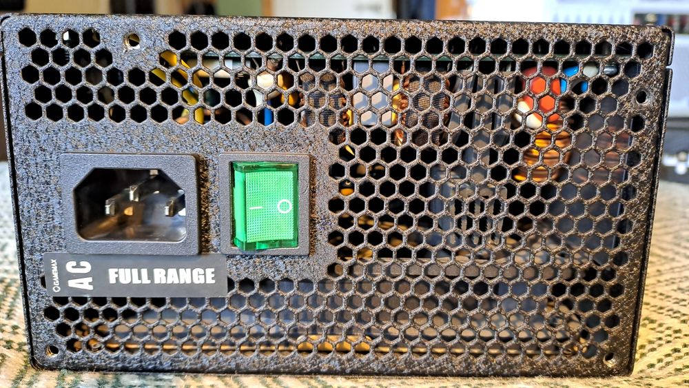 Блок живлення модульний 80plus Platinum Gamemax GM-600G  600W