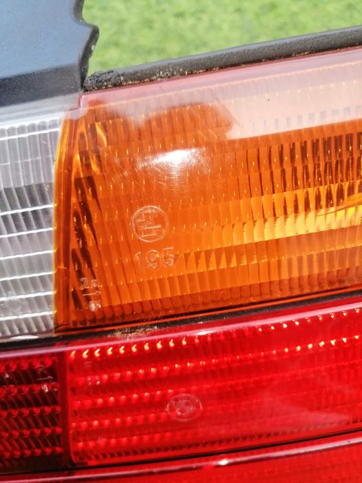 2 FAROLINS TRASEIROS BMW E36 usados sedan touring